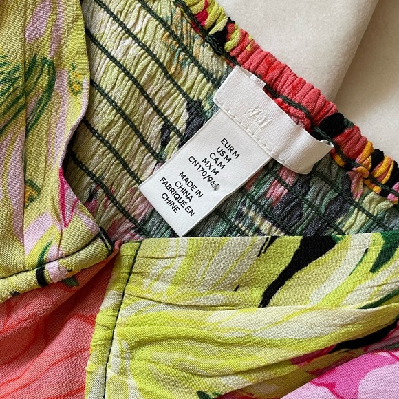 H&M Floral Chiffon Top - Picture 3 of 4